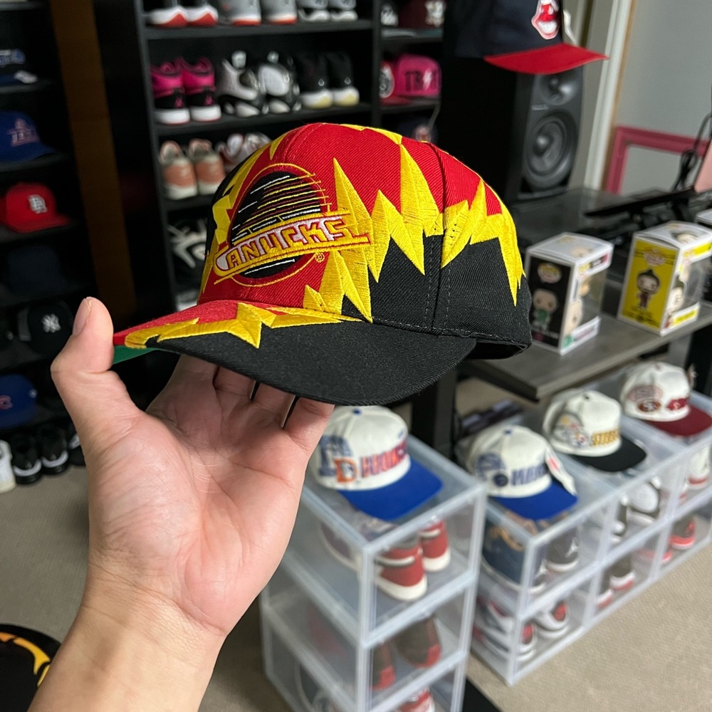 Vancouver Canucks G2 by the Game vintage hat